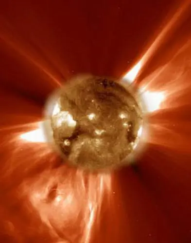 《太阳风暴》：一场毁灭地球的宇宙危机与人性考验